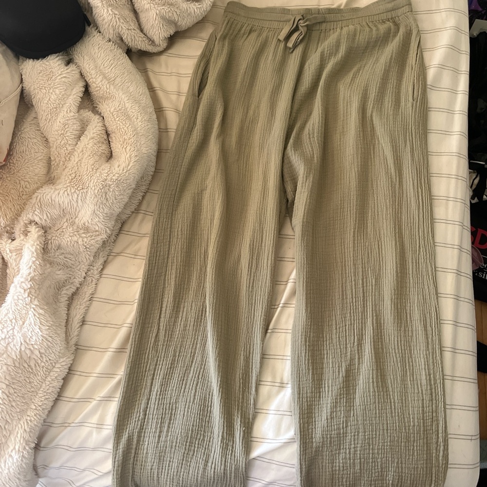 Acacia ready to wear pants.